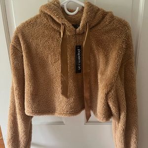 Brown fluffy cropped sweatshirt, size medium